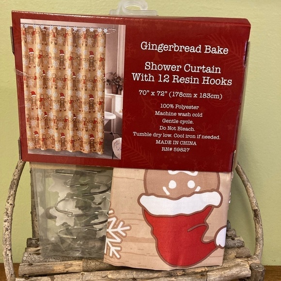 NEW!  HOLLY HOMES CHRISTMAS GINGERBREAD SHOWER CURTAIN W/ RESIN SNOWFLAKE HOOKS - Picture 5 of 10